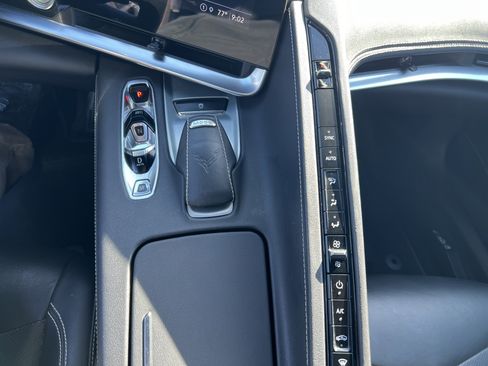Used 2022 Chevrolet Corvette Stingray Coupe w/ Z51 Performance Package RWD image 21