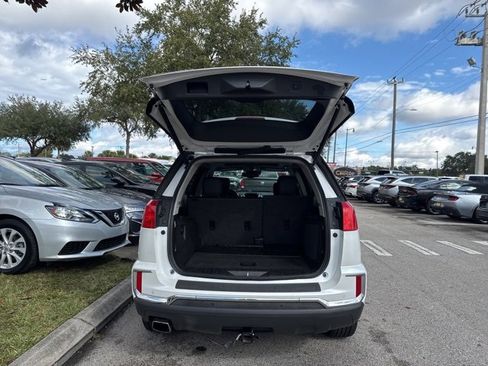 Used 2017 GMC Terrain SLT w/ Open Road Package image 18