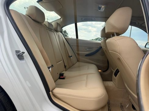Used 2015 BMW 320i Sedan RWD image 14