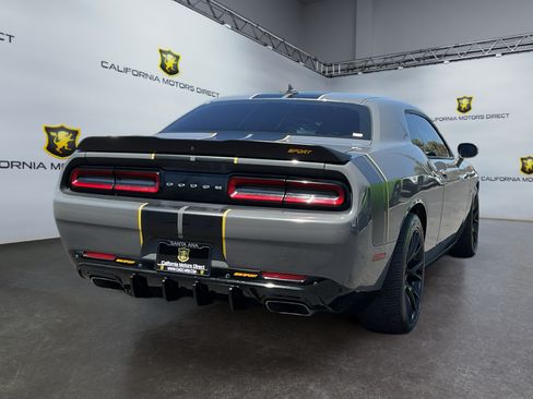 Used 2018 Dodge Challenger R/T Scat Pack w/ Dynamics Package RWD image 5