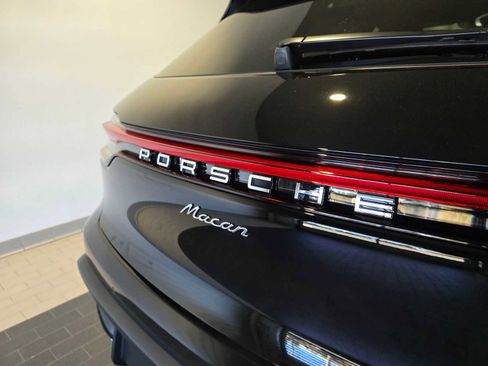 New 2026 Porsche Macan AWD/4WD image 18