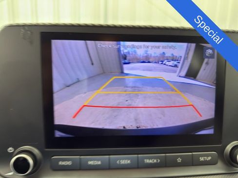 Used 2022 Hyundai Kona SE image 16