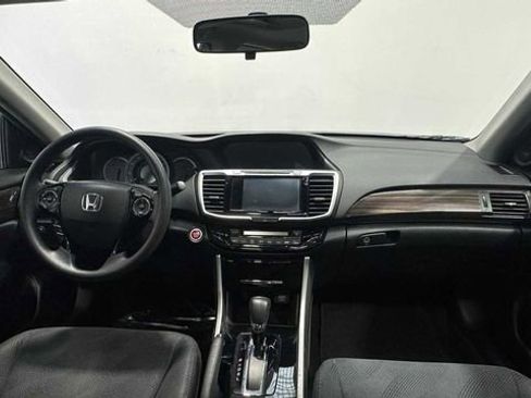 Used 2017 Honda Accord EX-L image 14