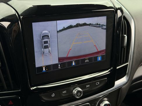 Used 2023 Chevrolet Traverse RS w/ LPO, Floor Liner Package FWD image 18