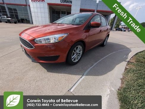 Used 2018 Ford Focus SE FWD image 8
