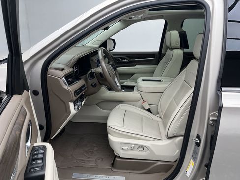 Certified 2021 GMC Yukon Denali w/ Denali Ultimate Package image 3