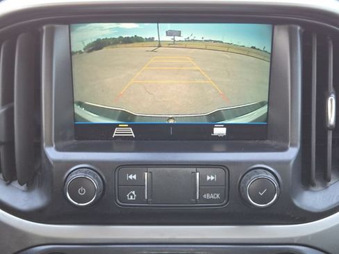 Used 2021 Chevrolet Colorado LT RWD image 18
