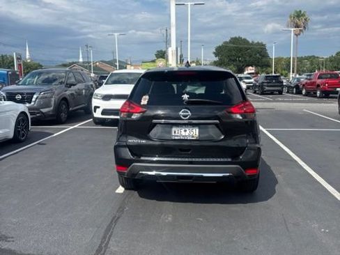 Used 2017 Nissan Rogue S FWD image 7