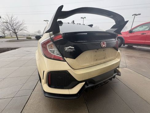 Used 2017 Honda Civic Type R image 6