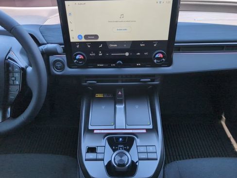 Used 2026 Toyota C-HR AWD/4WD image 24