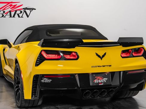 Used 2015 Chevrolet Corvette Z06 w/ 2LZ Preferred Equipment Group image 20