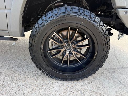 Used 2020 RAM 1500 Laramie w/ Sport Appearance Package AWD/4WD image 17