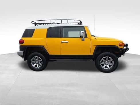 Used 2007 Toyota FJ Cruiser 4WD image 9