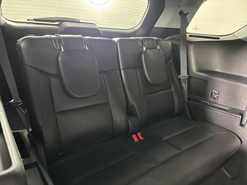 Used 2024 Ford Explorer Limited image 28