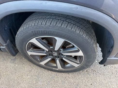 Used 2023 Honda Pilot Elite image 3