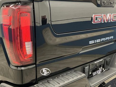 Used 2022 GMC Sierra 1500 AT4X image 38