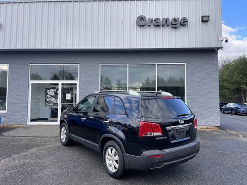 Used 2013 Kia Sorento LX w/ Convenience Pkg image 4