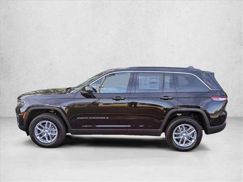 New 2025 Jeep Grand Cherokee Laredo X w/ Luxury Tech Group I image 8