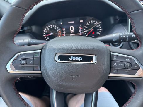 Used 2024 Jeep Compass Trailhawk w/ Sun and Sound Group AWD/4WD image 15