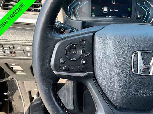 Used 2024 Honda Odyssey Sport image 11