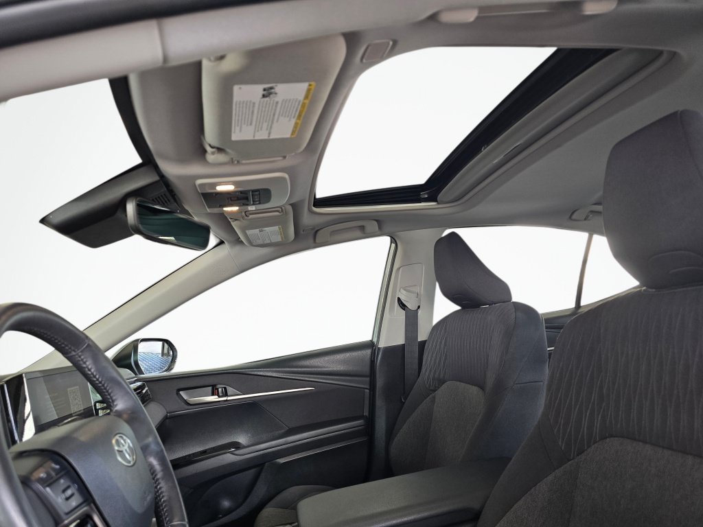 Used 2025 Toyota Camry LE w/ Convenience Package FWD image 19