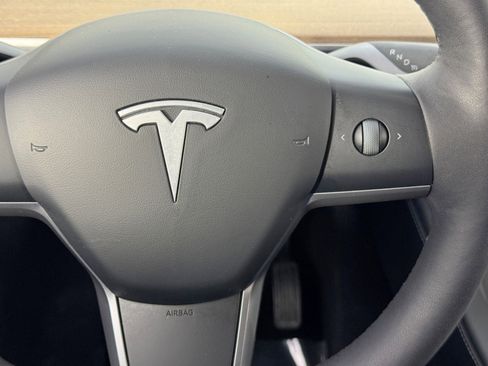 Used 2023 Tesla Model Y Long Range image 20