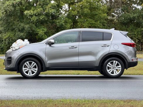 Used 2019 Kia Sportage LX image 3