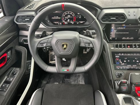 Used 2024 Lamborghini Urus Performante image 17
