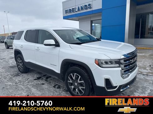 Certified 2023 GMC Acadia SLE image 3