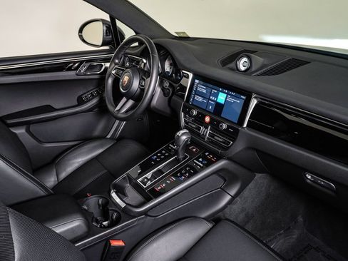 Certified 2026 Porsche Macan AWD/4WD image 14