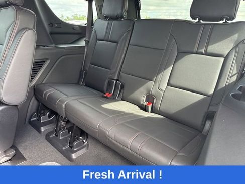 Used 2022 Chevrolet Tahoe RST w/ Luxury Package RWD image 4