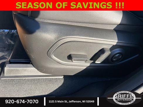 New 2025 Jeep Grand Cherokee Limited w/ Luxury Tech Group II image 19