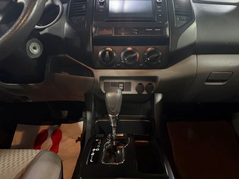 Used 2014 Toyota Tacoma 2WD Double Cab image 18