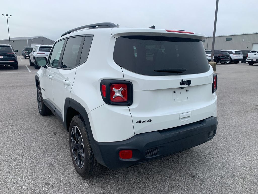 Used 2023 Jeep Renegade Latitude AWD/4WD image 5