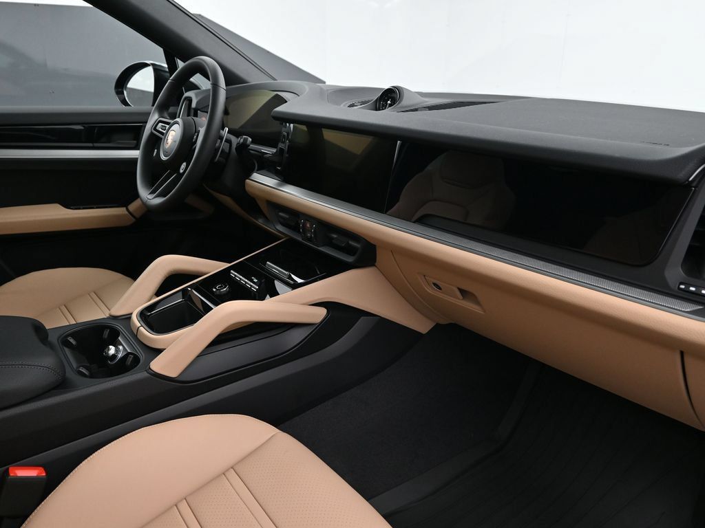 Certified 2026 Porsche Cayenne Coupe AWD/4WD image 14