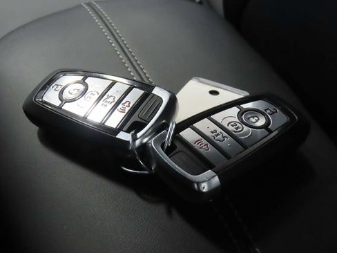 Used 2025 Ford Mustang Premium RWD image 17