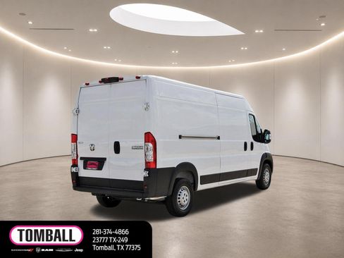 Used 2024 RAM ProMaster 2500 w/ Convenience Group FWD image 7