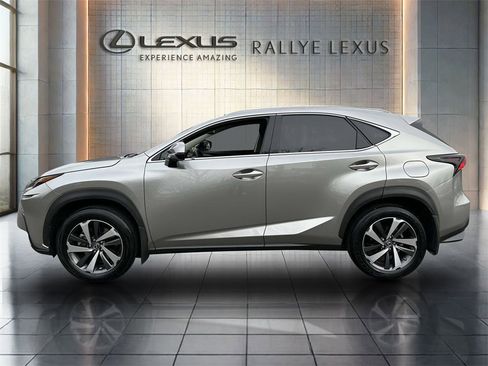 Used 2019 Lexus NX 300 image 4
