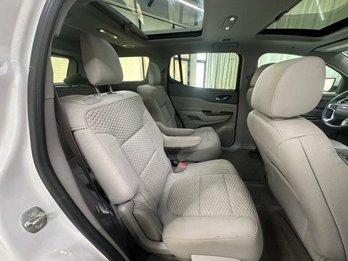 Used 2018 GMC Acadia SLE w/ Driver Alert Package I FWD image 19