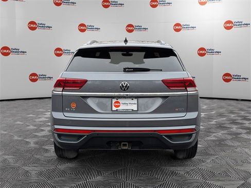 Used 2020 Volkswagen Atlas Cross Sport SE image 6