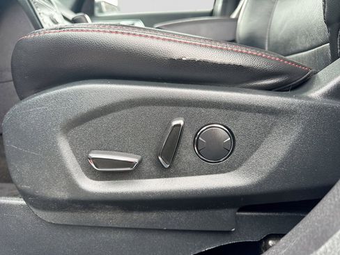 Used 2018 Ford Explorer Sport AWD/4WD image 3