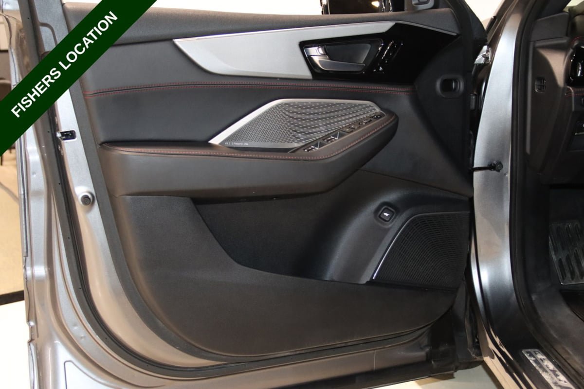 Used 2023 Acura MDX A-Spec AWD/4WD image 31