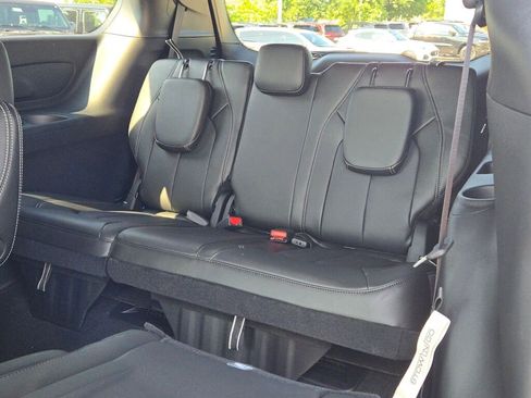 New 2026 Chrysler Pacifica Select image 18