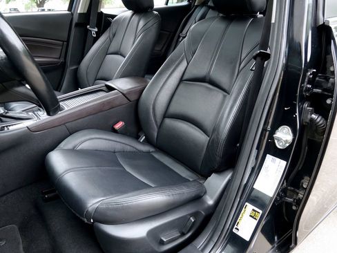 Used 2017 MAZDA MAZDA3 Touring image 6