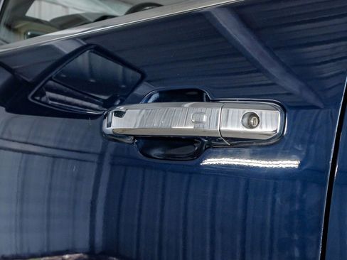 Used 2021 Chevrolet Silverado 3500 High Country image 42