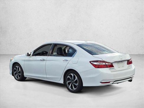 Used 2016 Honda Accord EX image 7