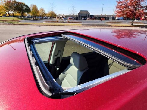 Used 2024 Honda CR-V EX image 4