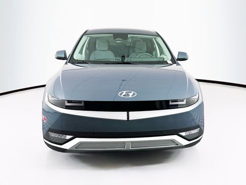 Used 2024 Hyundai Ioniq 5 SEL image 2