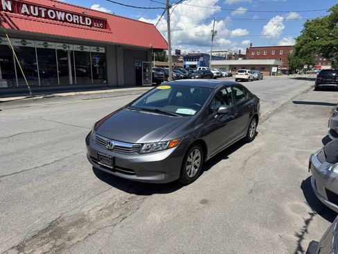 Used 2012 Honda Civic LX image 3