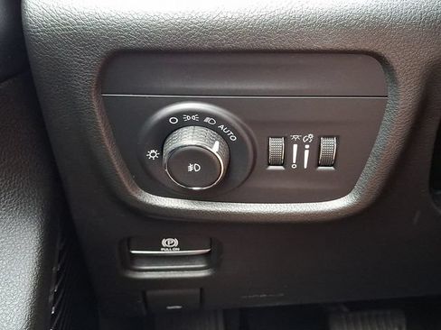 Used 2022 Jeep Grand Cherokee L Summit w/ Advanced Protech Group IV AWD/4WD image 27